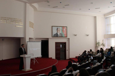 Sumqayıtlı gənclər "Milli-mənəvi dəyərlərimiz gənclərin gözü ilə" mövzusunda tədbirə qatılıblar