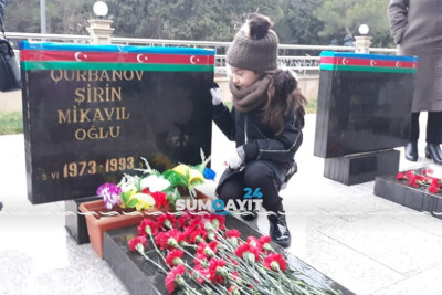 Sumqayıt: yüzlərlərə vətəndaş Şəhidlər xiyabanını ziyarət edir