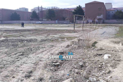 Sumqayıt: 13-cü mikrorayonda baxımsız stadion