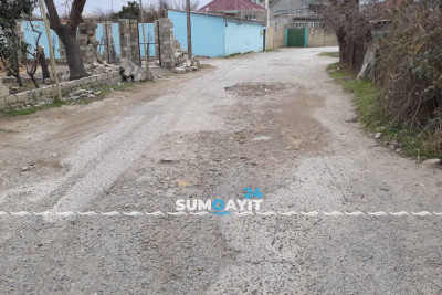“Kotec” qəsəbəsinin bu küçələrində yollar dağınıq vəziyyətdədir