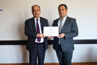 Sumqayıt: müəllim Fəxri fərmanla təltif edilib