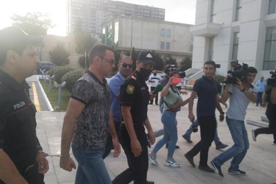 Polisi döyən deputat Eldəniz Səlimovun apellyasiya şikayətinə Sumqayıtda baxılacaq