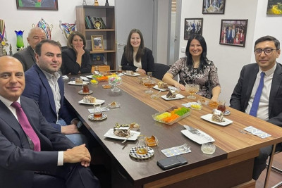 Gənclər və İdman naziri “Məmmədyarovlar” şahmat məktəbi ilə tanış olub