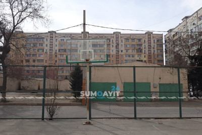 Uşaqlar idman meydançasından yararlana bilmirlər