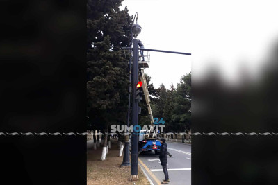 Sumqayıtda işıq dirəyi təmir edilib