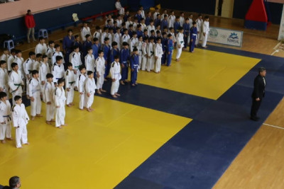 Sumqayıtlı üzgüçülər ölkə çempionatının 9 medalını əldə ediblər