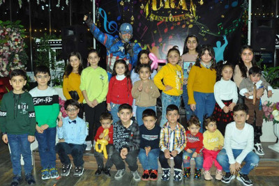 Sumqayıtda uşaqlar üçün şou proqram təşkil edilir