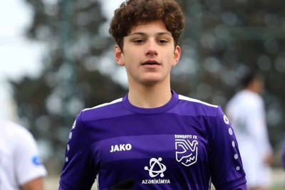 “Sumqayıt” futbol klubunun oyunçusu ən gənc futbolçu kimi tarixə düşüb