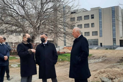 Sumqayıt: səhiyyə naziri və icra başçısı “Sarı qaya”da aparılan tikinti işləri ilə tanış olublar