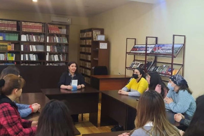 Kitabxana klubunda narkomaniya və narkobizneslə mübarizə haqda müzakirə aparılıb