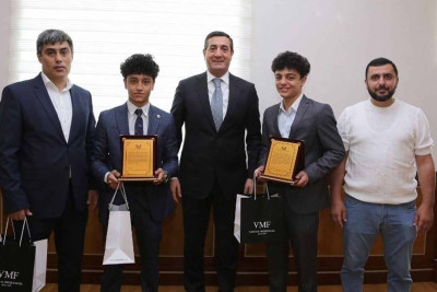 Milli Məclisin deputatı Kənan və Kamil Babayev qardaşları ilə görüşüb