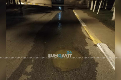 4-cü mikrorayonda kanalizasiya daşıb