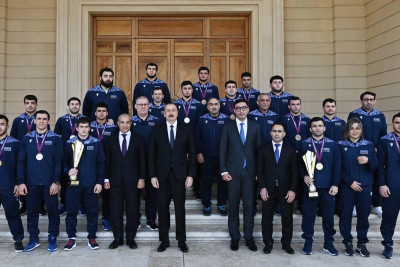 Sumqayıtlı güləşçilər İslam Abbasov və Murad Məmmədov Prezidentlə görüşüblər