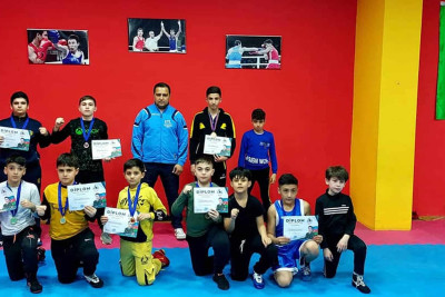 Boksçularımız turnirdən 12 medalla qayıdıb