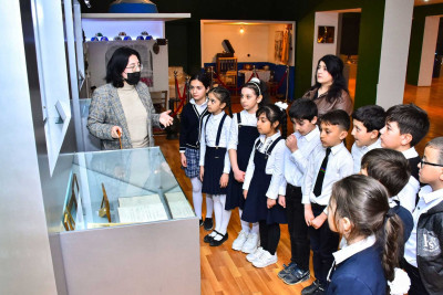 Məktəblilər Tarixi Muzeyində ekskursiyada olublar