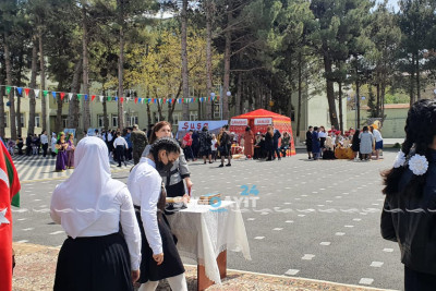 1 nömrəli məktəbin həyətində tədbir keçirilib