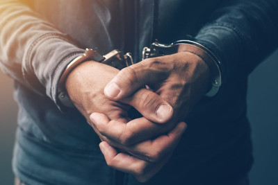 Sumqayıtda sürücünü hədələyərək qarət ediblər