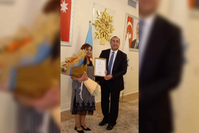 Uşaq Musiqi Məktəbinin müəllimi yubileyi münasibətilə təltif edilib