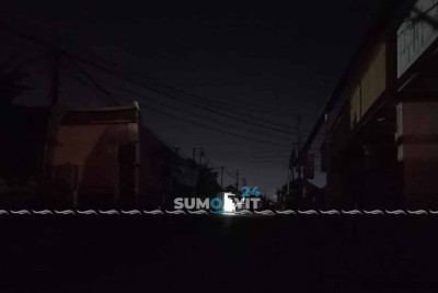 “Gecəqondu” məhəlləsi axşam saatlarında qaranlığa qərq olur