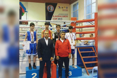 Yeniyetmə boksçular arasında şəhər birinciliyi keçirilib