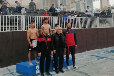 İdmançılarımız çimərlik güləşi üzrə ilk Azərbaycan çempionatının fərxi kürsüsünə yüksəliblər