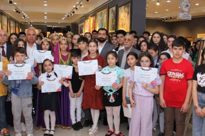 Kiçik rəssamlar qatıldıqları festivalda sertifkata layiq görülüb
