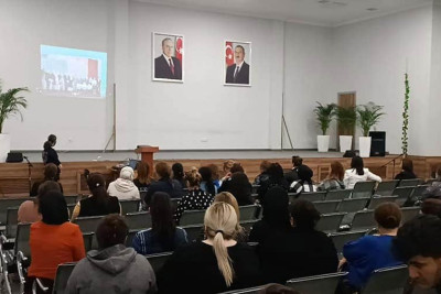 Peşəyönümü işinin davamı olaraq şagird və valideynlərlə növbəti görüş keçirilib
