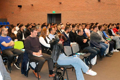 Üzgüçülük üzrə müəllimlər seminarda iştirak ediblər