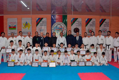 Gənc idmançılar Milli Karate Federasiyasının prezidenti ilə görüşüblər
