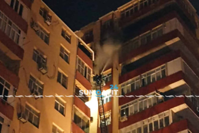 8-ci mikrorayonda 17 mərtəbəli binada yanğın olub