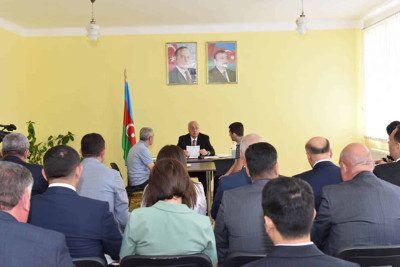 Sumqayıt şəhərinin icra başçısı vətəndaşları qəbul edib