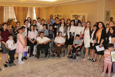 Heydər Əliyev Mərkəzində xeyriyyə sərgisi təşkil olunub