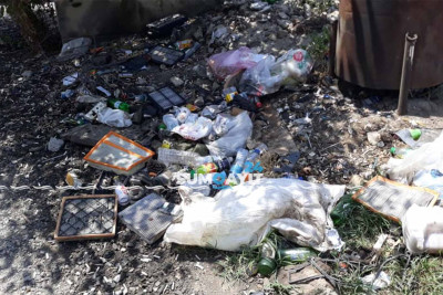 Azərbaycan prospektinin bir hissəsində təmizlik işləri görülmür