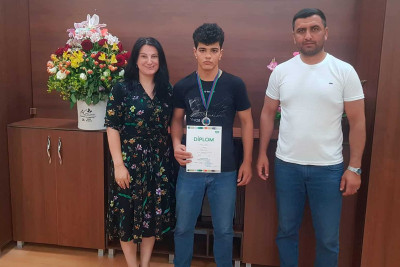 Güləşçimiz Respublika birinciliyində gümüş medal qazanıb