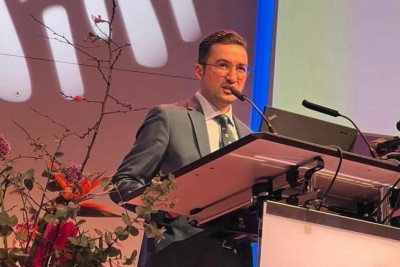 Tarixə düşən həkim: Ceyranbatan qəsəbə məktəbinin məzunu ilkə imza atıb
