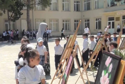 Internat tipli gimnaziyanın şagirdlərinin rəsm sərgisi baş tutub