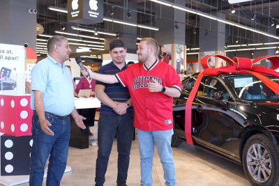 Sumqayıtlı hərbçi bəxtini sınadı və “Mazda 3” avtomobilinin sahibi oldu