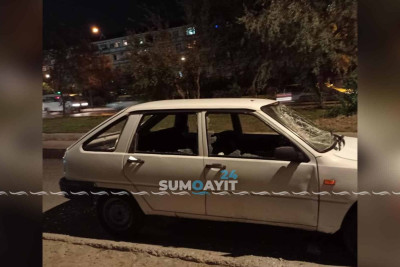 10-cu mikrorayonda vandalizm aktı törədilib: avtomobilin şüşələri sındırılıb