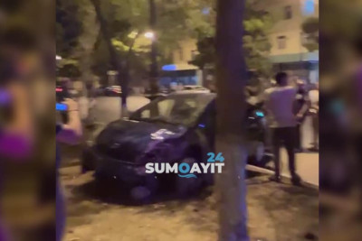 Heydər Əliyev prospektində “Prius” qəza törədib