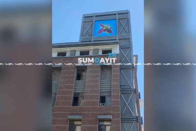 Sumqayıtda sökülmüş saatın yerində Xarıbülbül simvolu olan şəkil quraşdırılıb