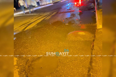 Fətəli Xan küçəsində kanalizasiya suları keçilməz gölməçə yaradıb