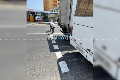 Daha bir küçədə işıqfor quraşdırılıb və piyada zolağı çəkilib