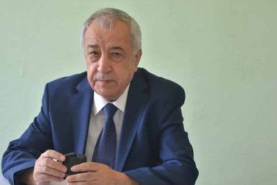 Qubadlı rayon İH-nin başçısı Malik İsaqov sakinləri qəbul edib