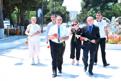 Milli Mətbuat günündə şəhid Sirac Abışovun məzarı ziyarət olunub