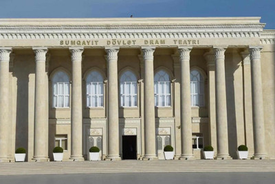 Teatr mövsümünün yekununda teatrsevərləri yeni premyera gözləyir