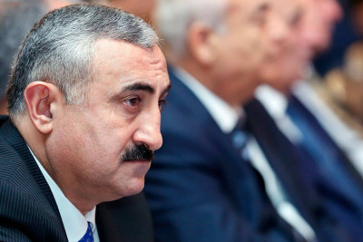 Nazim Süleymanovun “Alaniya" klubu ilə qazandığı çempionluq kuboku itib