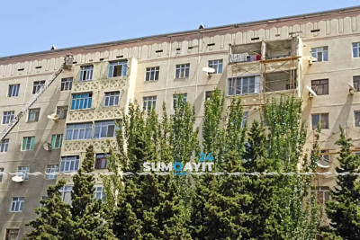 Sumqayıtda binanın fasadı yenilənir
