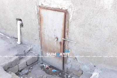 Sürücülük məktəbinin yataqxanasında “bataqlıq” yaranıb