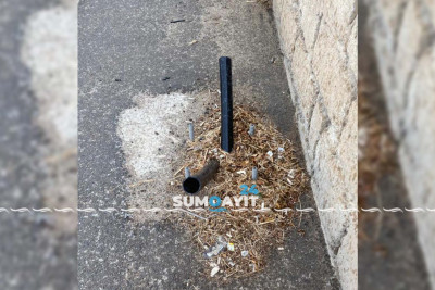 İllər öncə işıq dirəkləri üçün təməl qoyulsa da, işlər hələ də yekunlaşmayıb