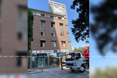 Sülh küçəsindəki binaya yenidən saat quraşdırılır